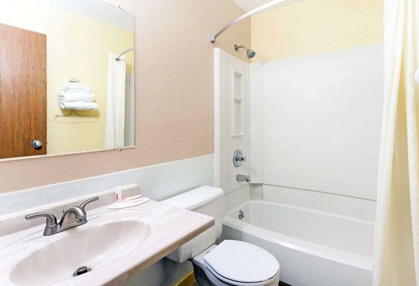 Номер Стандарт 2 Двуспальные Кровати, Super 8 By Wyndham Bath Hammondsport Area