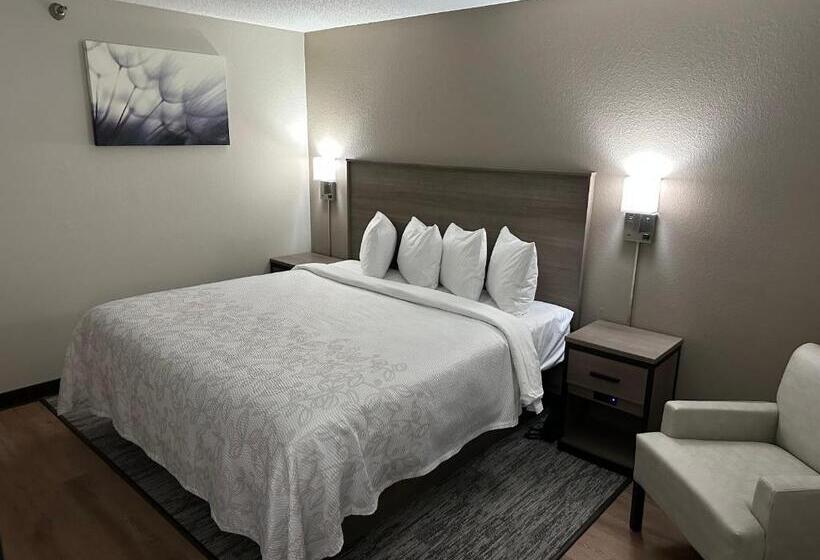 Номер Superior Кровать Кинг, Red Roof Plus Belleville