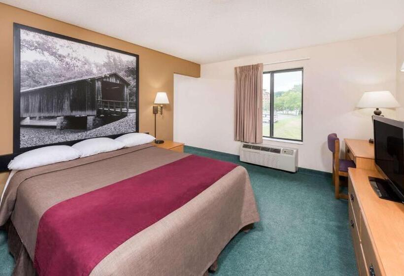 带大床的复式套间, Super 8 By Wyndham Columbia Clark Lane