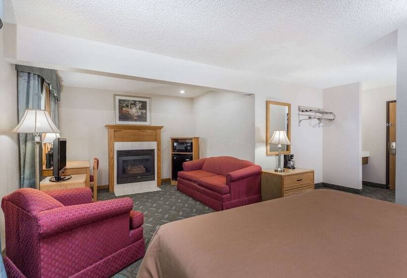 Люкс, Super 8 By Wyndham Monroe Wi
