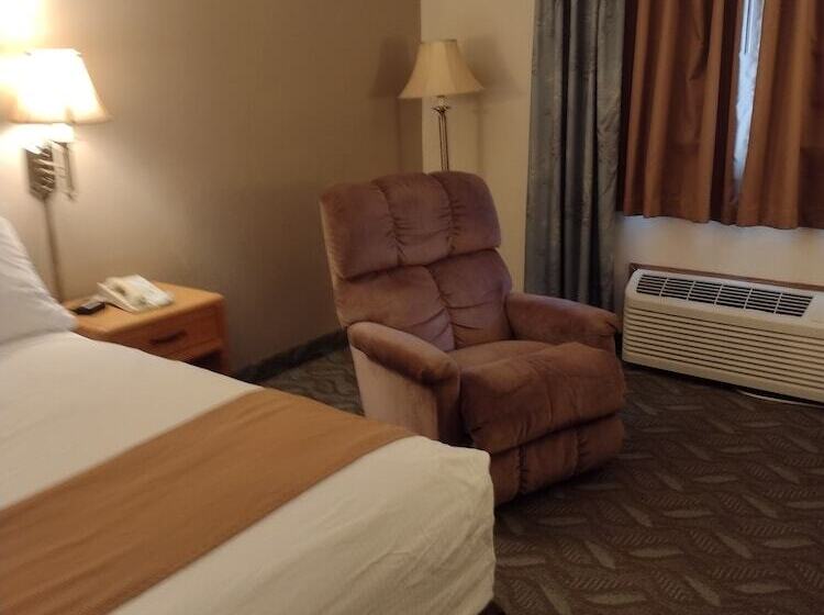 Люкс, Super 8 By Wyndham Monroe Wi