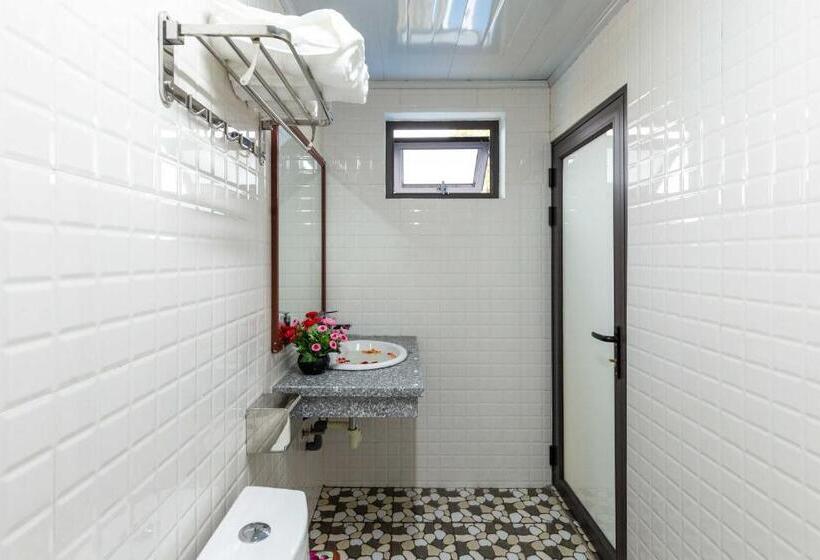 اتاق استاندارد چهار تخته, Elizabeth Hotel Tam Coc