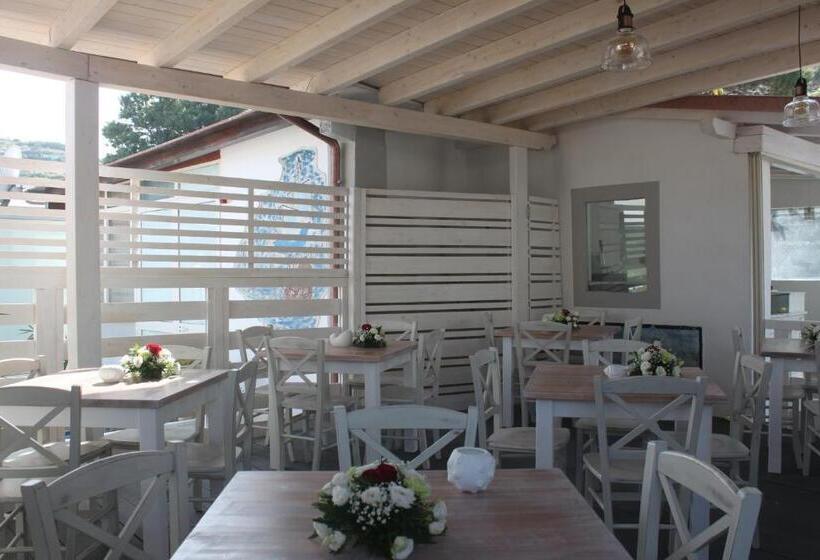 Номер Стандарт Трехместный, Camere Dieci Maggio