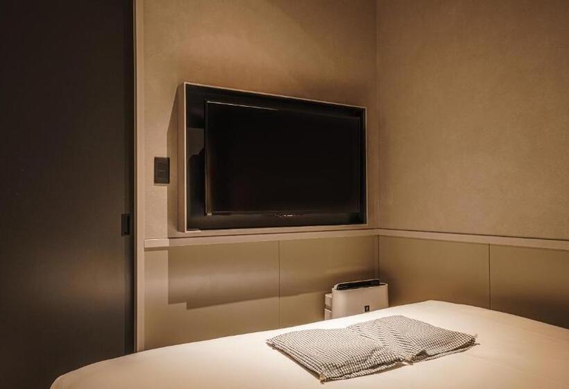 Номер Deluxe, Aoka Kamigoto