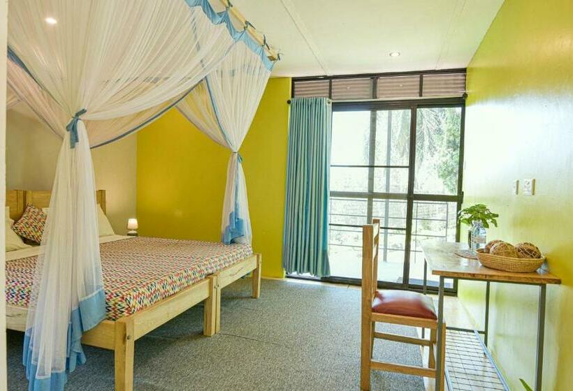 اتاق اکونومی, Cycad Entebbe Guest House