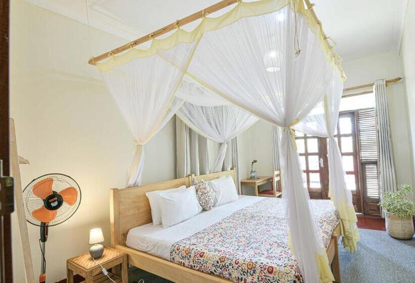 اتاق لوکس, Cycad Entebbe Guest House