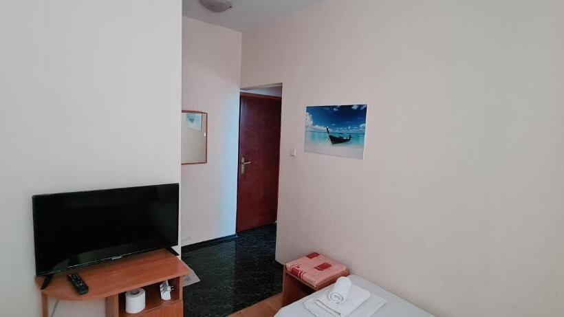 Люкс 2 Спальни, Sineva Guest House