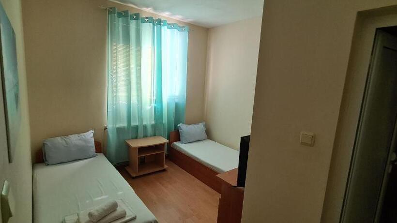 سوئیت 2 خوابه, Sineva Guest House