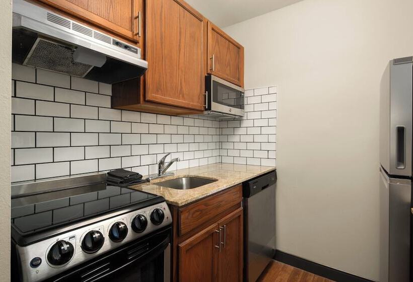 Люкс 2 Спальни, Candlewood Suites St Louis St Charles By Ihg