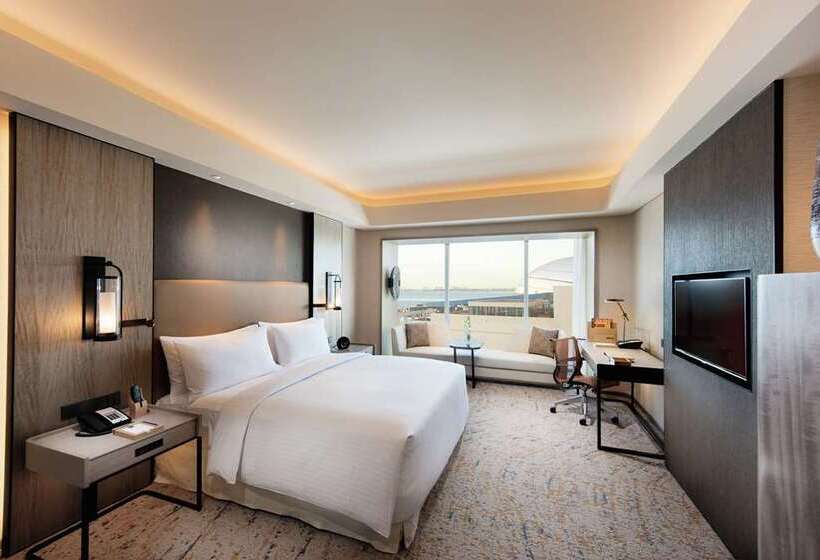 장애인용 디럭스룸, The Royal Senses Resort & Spa Crete, Curio Collection Hilton