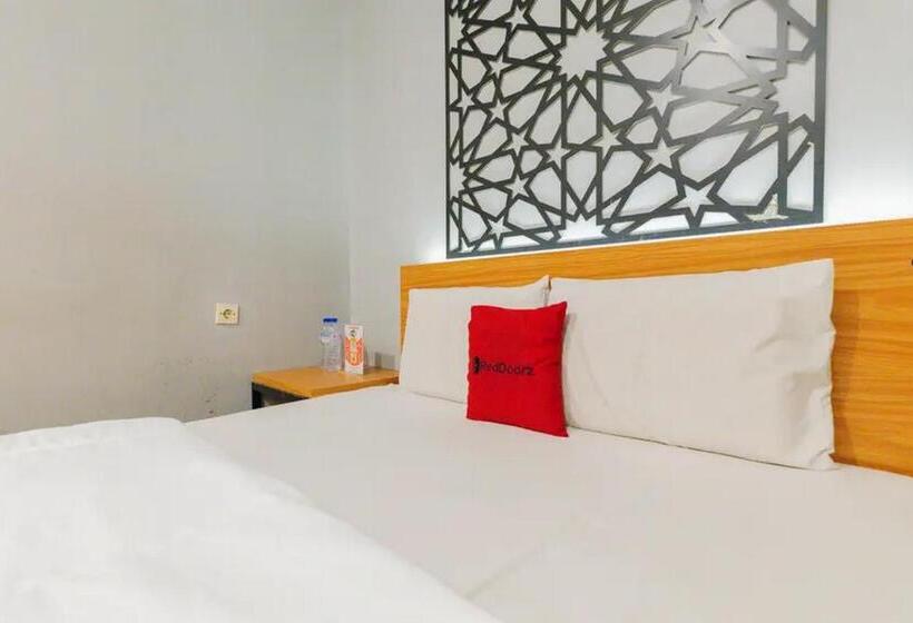 Номер Стандарт, Reddoorz @ Manukan Surabaya