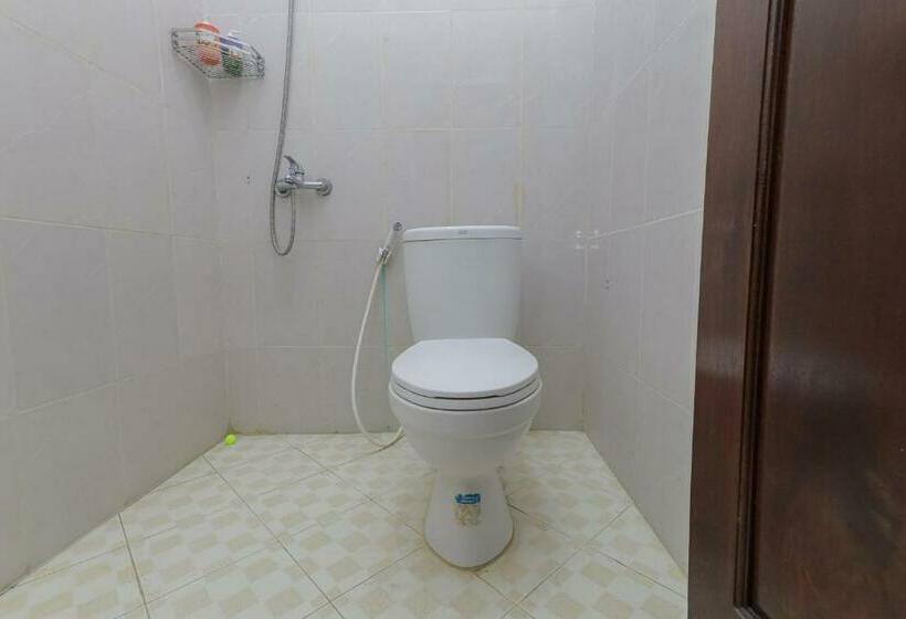 اتاق سوپریور, Urbanview Hotel Near Jatim Park 3 By Reddoorz