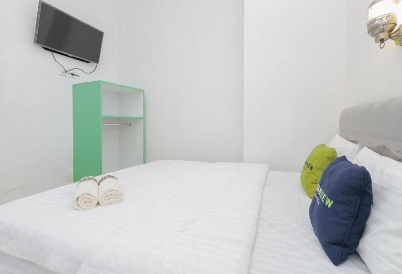 اتاق سوپریور, Urbanview Hotel Near Jatim Park 3 By Reddoorz