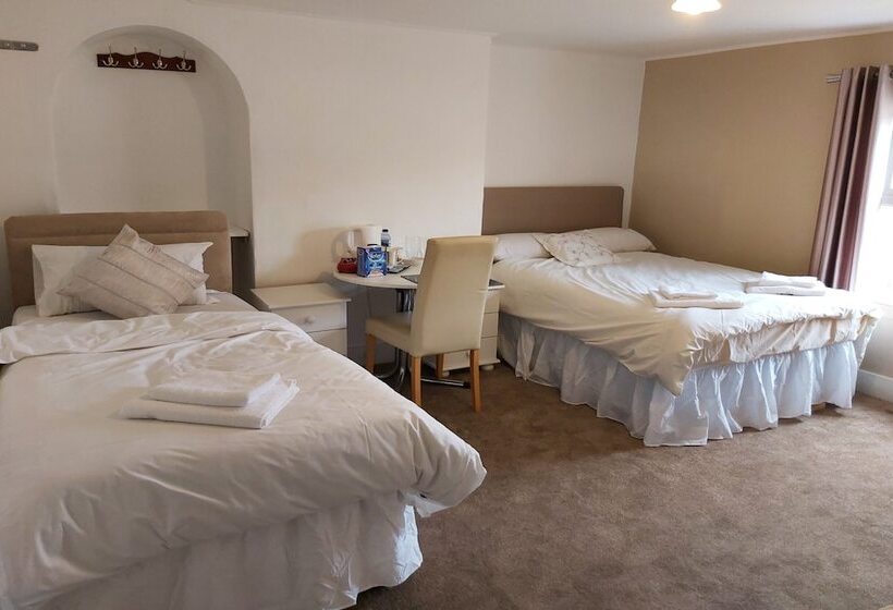 Номер Стандарт, Slap Up Lodge