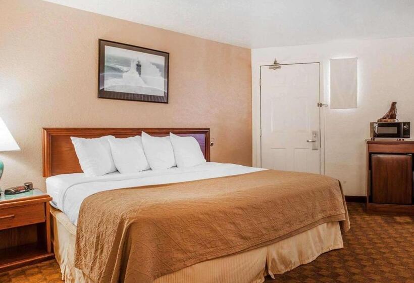 חדר סטנדרט עם מיטת קינג, Quality Inn Port Angeles  Near Olympic National Park
