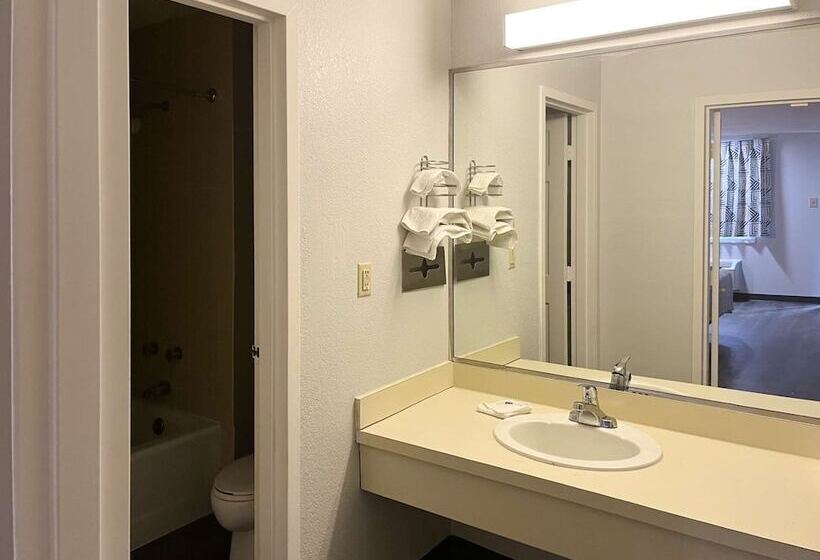 스탠다드 룸 더블 침대 2개, Motel 6 Sandersville, Ga