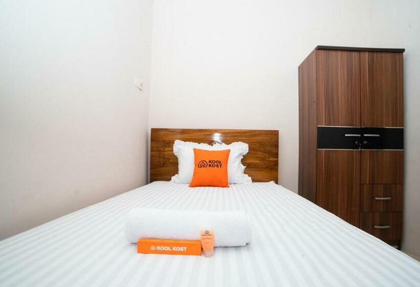 Номер Стандарт Индивидуальный, Koolkost Near Rs Pelabuhan Jakarta   Minimum Stay 6 Nights