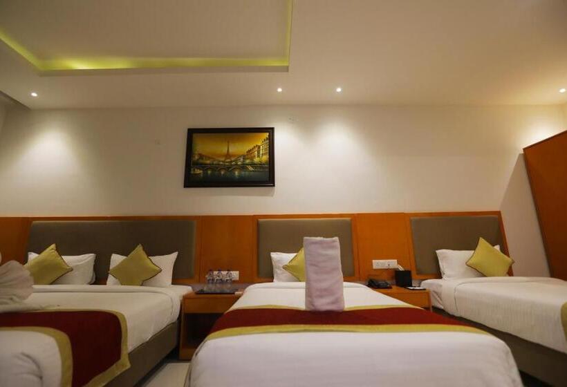 高品质的四人房间, V One Hotel Ambara Elite