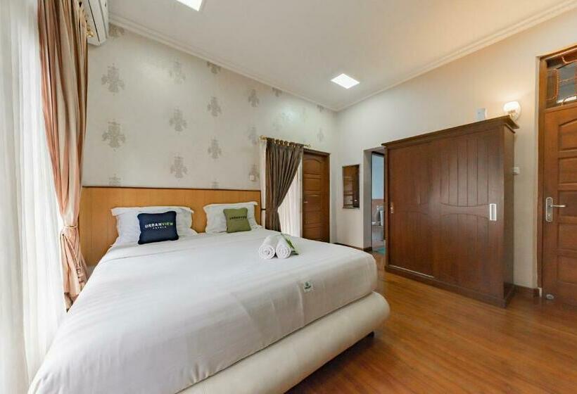 디럭스 룸, Urbanview Hotel Villa Surya Bandung