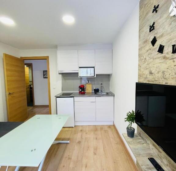 Апартаменты 1 Спальня, Apartahotel Canfranc