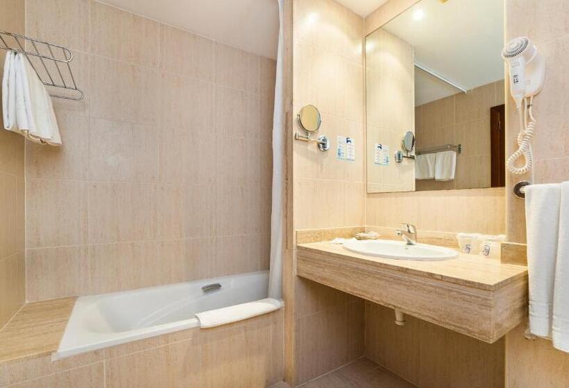 Семейный Номер, Garbí Cala Millor