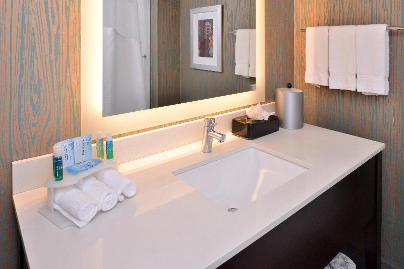 חדר סטנדרט, Holiday Inn Express & Suites Austin North Central, An Ihg