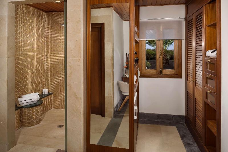 带花园景观和一个卧室的别墅, Paradisus by Meliá Salinas Lanzarote