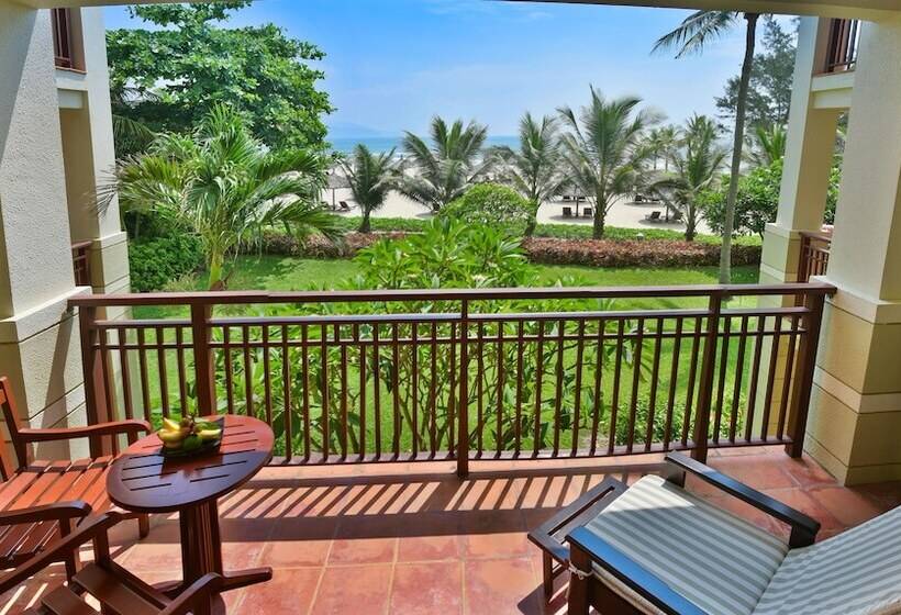 اتاق لوکس با چشم‌انداز دریا, Furama Resort Danang