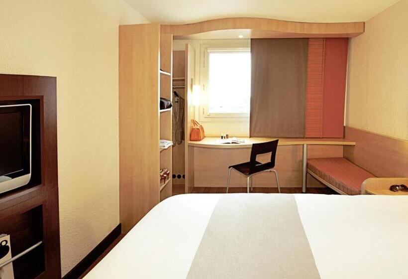 اتاق استاندارد سه نفره, Ibis Braga