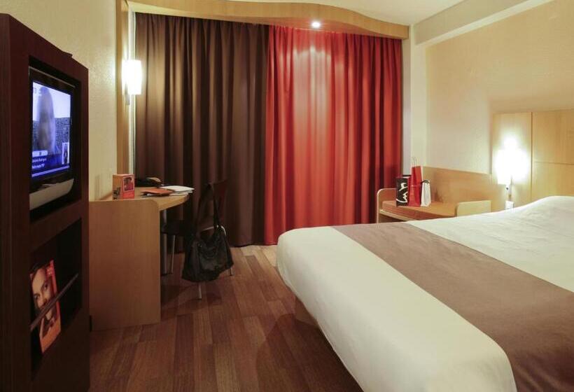 اتاق استاندارد سه نفره, Ibis Braga