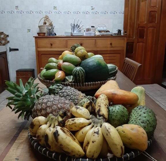اتاق استاندارد با چشم‌انداز استخر, Villa Les Cocotiers