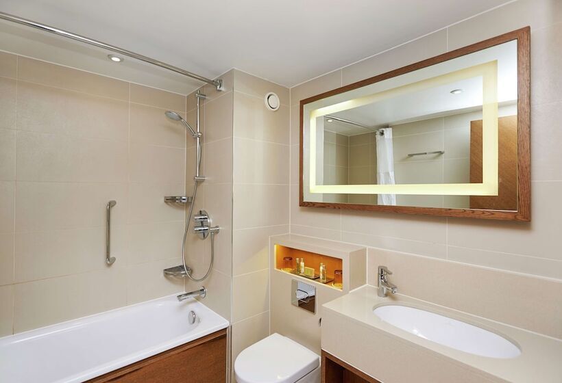 Номер Стандарт, Doubletree By Hilton Hotel London   Hyde Park