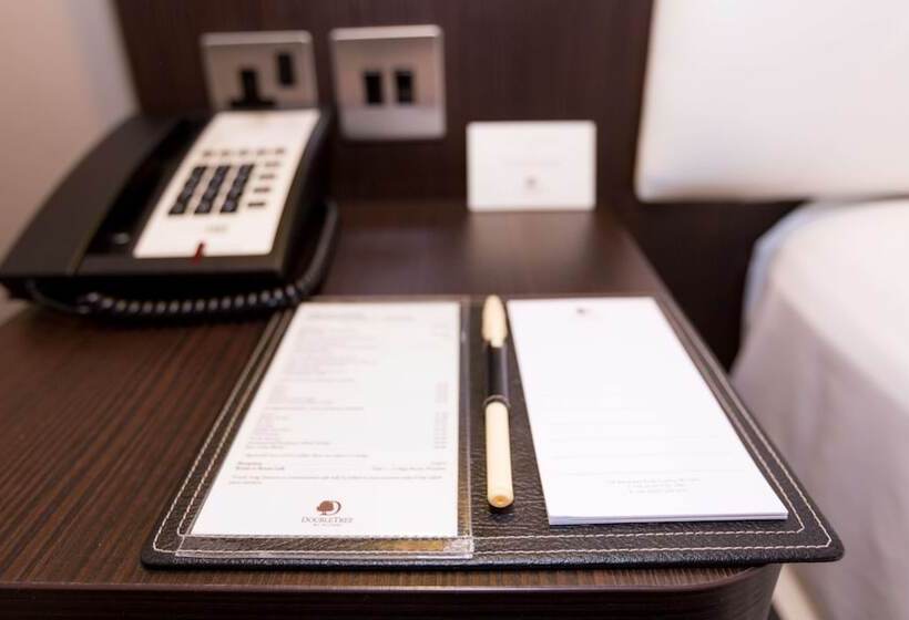 Номер Стандарт, Doubletree By Hilton Hotel London   Hyde Park