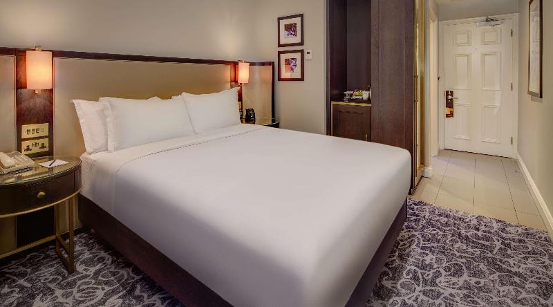 Номер Стандарт, Hilton London Euston