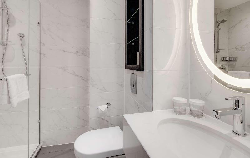 Номер Стандарт, Hilton London Euston