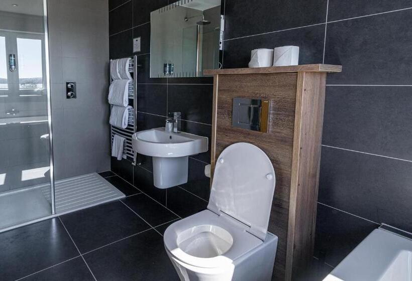 Номер Deluxe с Балконом, Oak Tree Inn