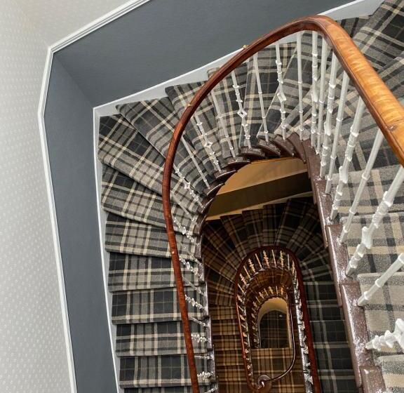 اتاق استاندارد سه نفره, Park View House