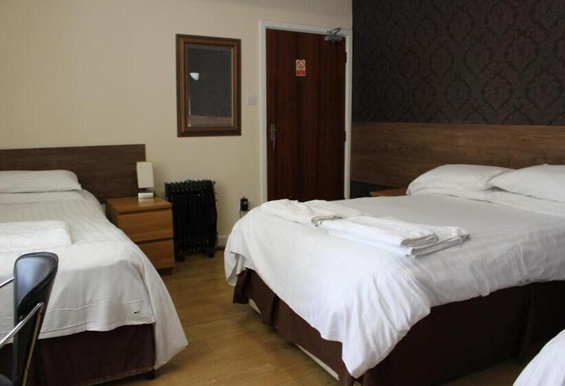 Семейный Номер, Debden Guest House