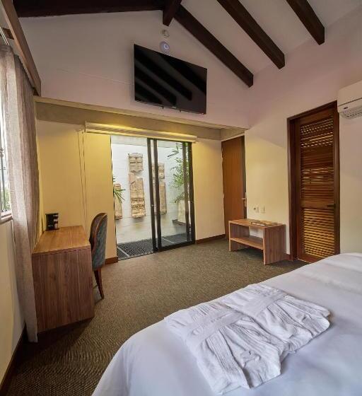 디럭스 룸 킹사이즈 침대, Alko Hotel Casa Nispero