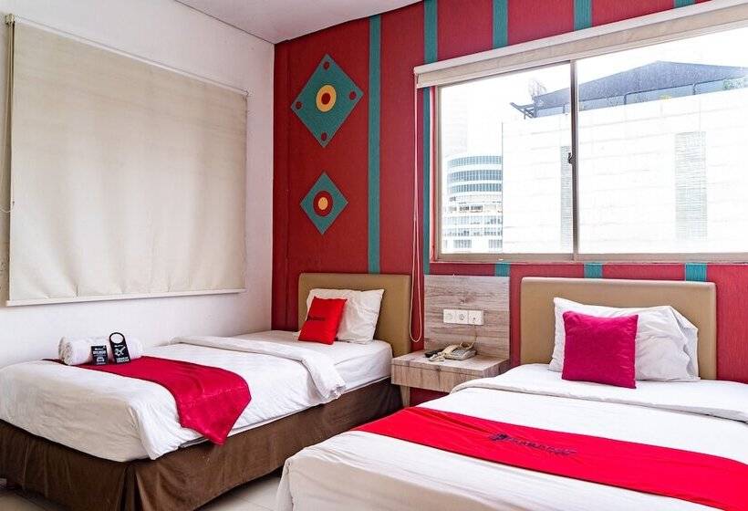 Номер Стандарт, Reddoorz Plus Near Blok M Square