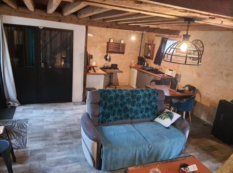 Дом 1 Спальня, Gîte Du Moulin De Barutel Mamers,petite Maison Avec 1 Chambre Idéale Couple,spa Et Soins Sur Réserva