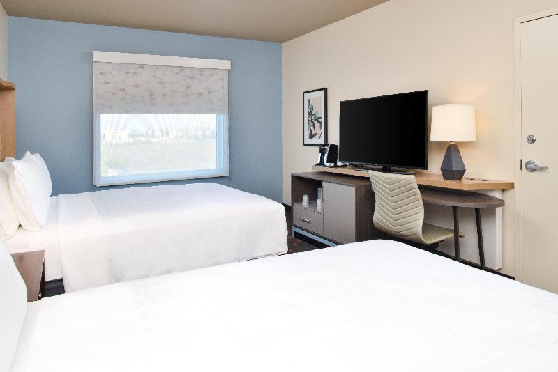 残疾人使用的带特大床的标准间, Holiday Inn Fort Worth   Alliance By Ihg