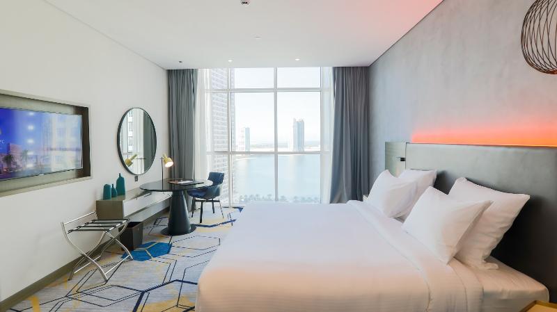 Номер Deluxe Вид на Озеро, Pullman Sharjah