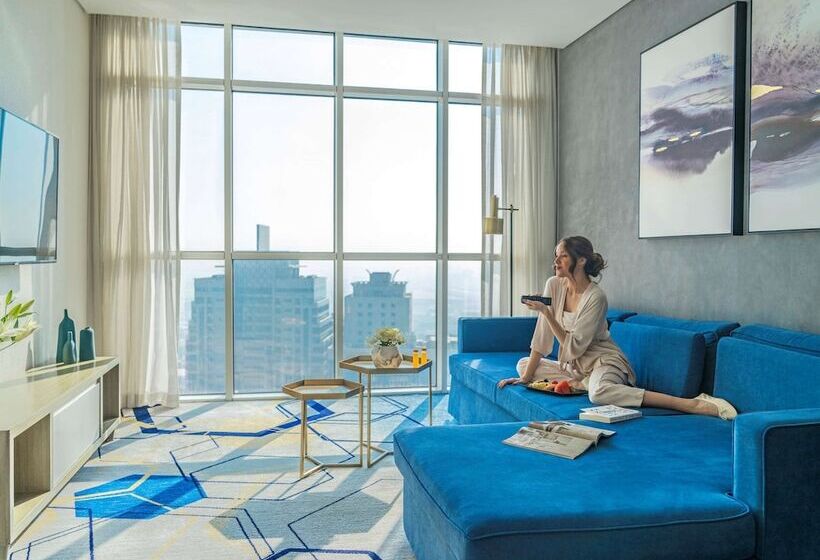 Люкс Повышенной Комфортности, Pullman Sharjah