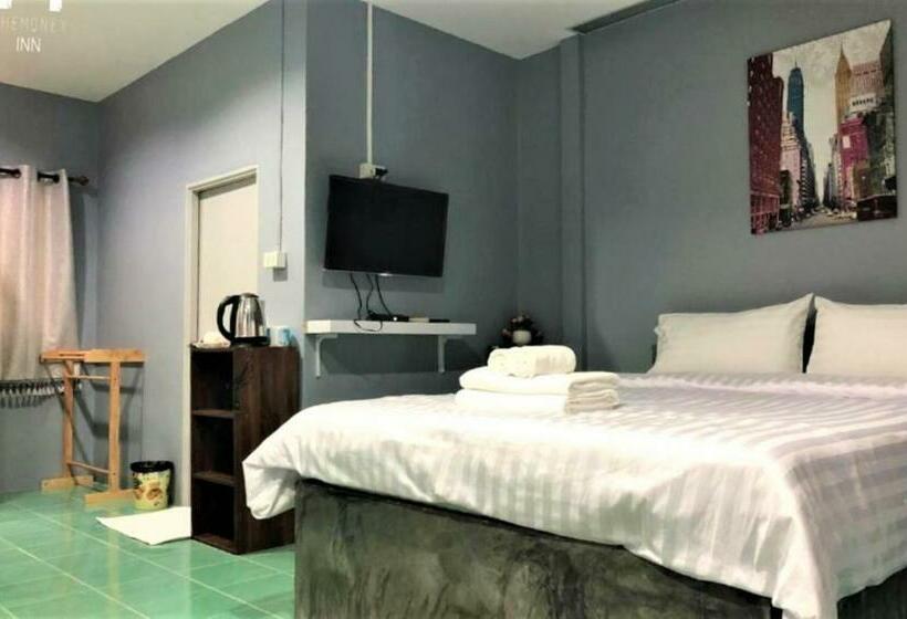 Номер Стандарт, The Money Inn