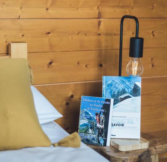 Номер Стандарт Вид на Горы, Auberge Le Valezan