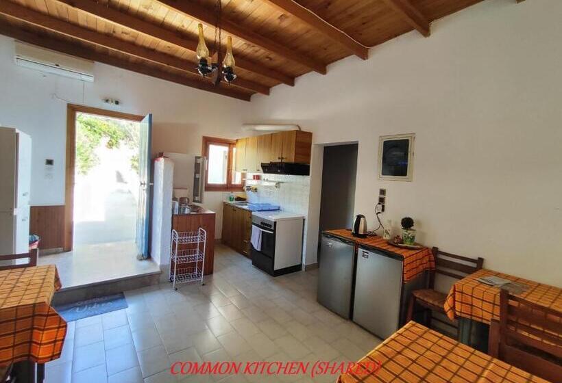 اتاق استاندارد سه تخته با بالکن, Oleander S Garden Traditional Cretan Cottage