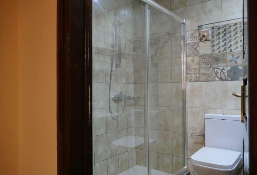 Escritório Estándar, Old Town Suites