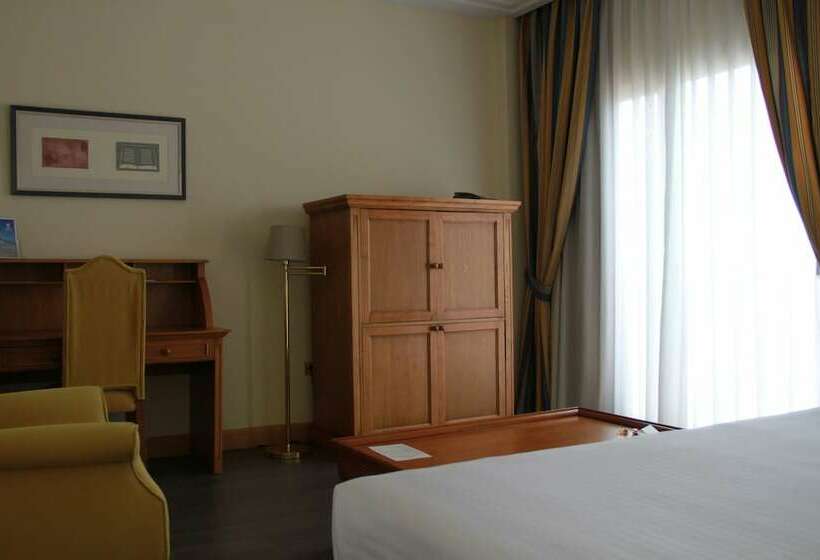 Habitación Estándar Vista Lago, Alicante Golf