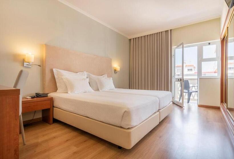 Comfort room with balcony, Baía Beach